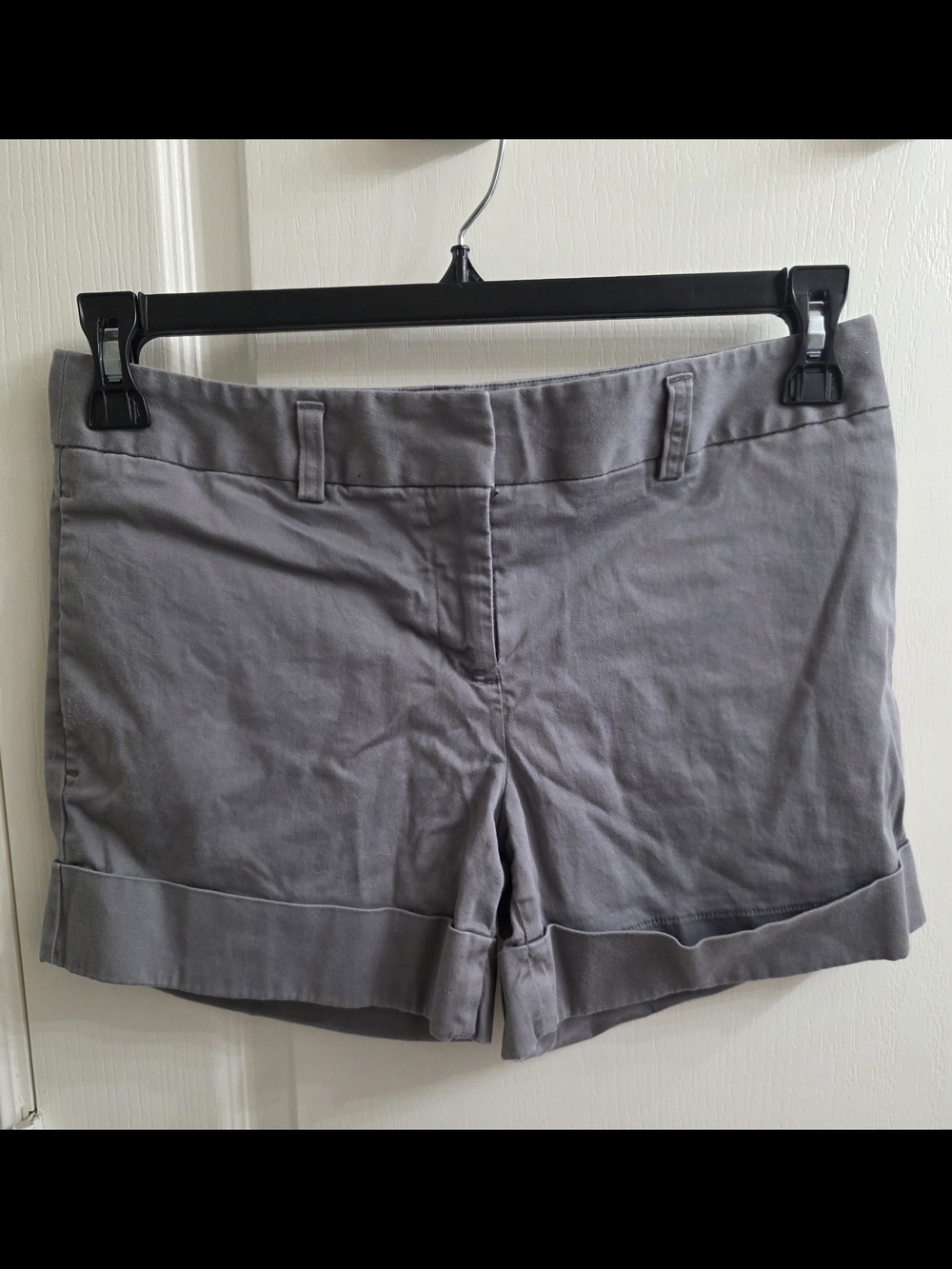 Express Women's Gray Cuffed Chino Shorts